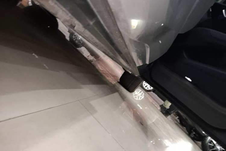 Used Audi Q4 e-tron 2024 40 e-tron Boundary Edition Right Side Sill
