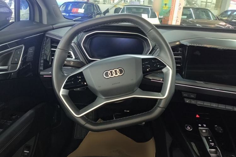 Used Audi Q4 e-tron 2024 40 e-tron Boundary Edition Steering Wheel