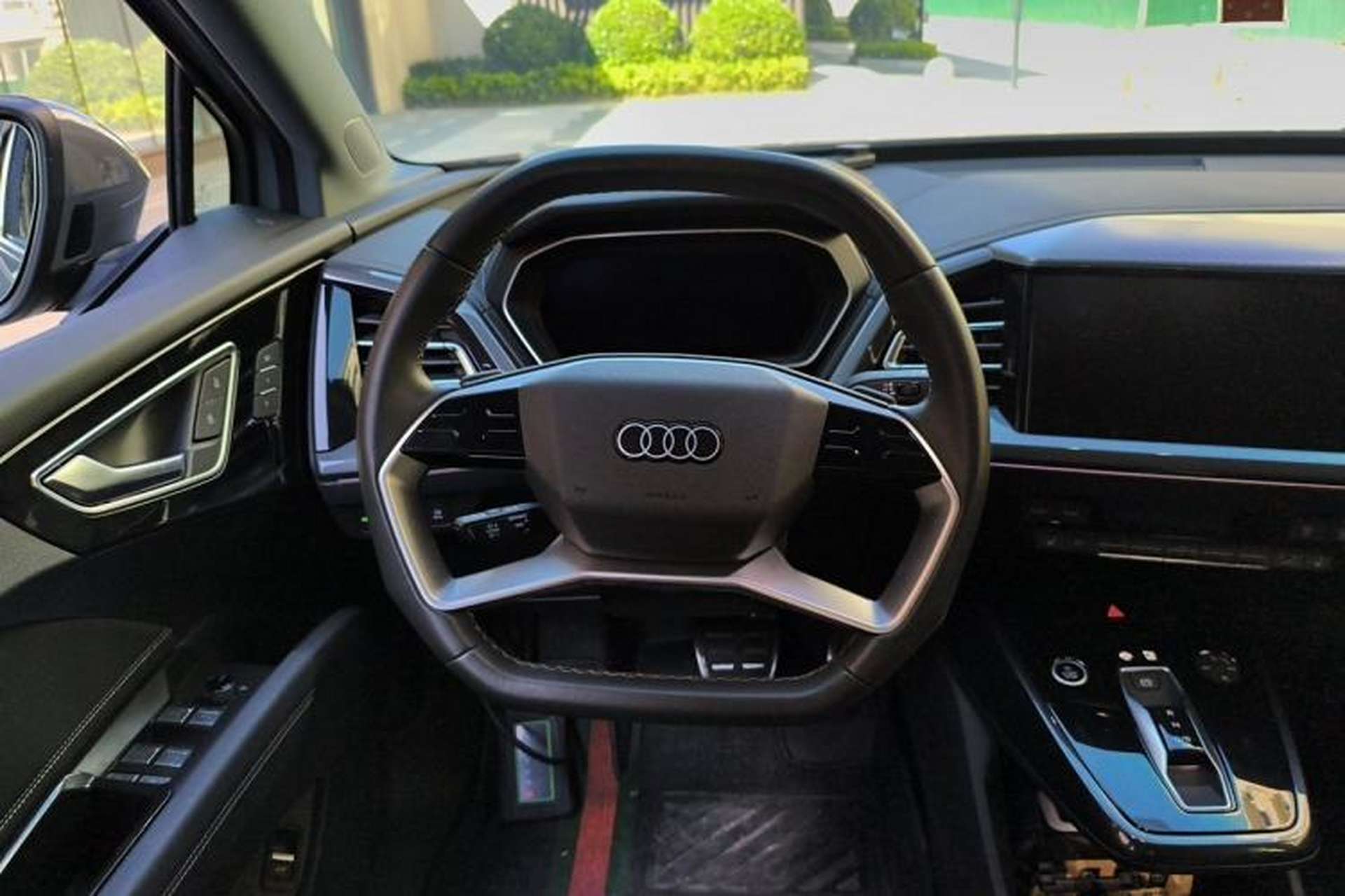 Used Audi Q4 e-tron 2024 40 e-tron Boundary Edition Steering Wheel