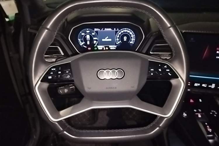Used Audi Q4 e-tron 2024 40 e-tron Boundary Edition Steering Wheel
