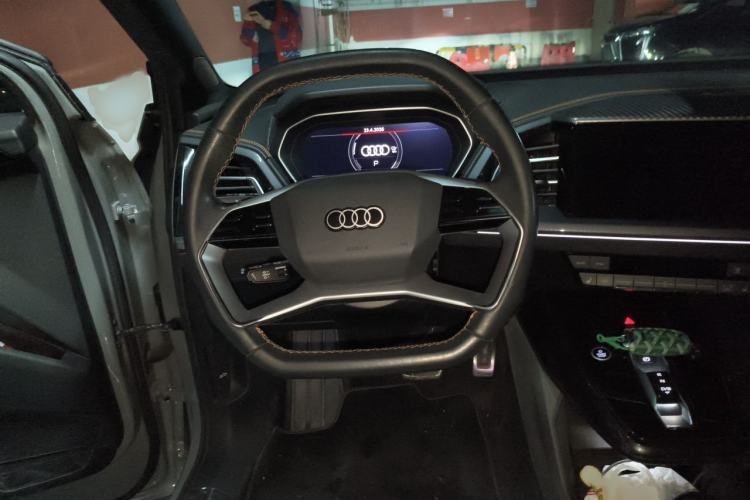 Used Audi Q4 e-tron 2024 50 e-tron quattro Creation Edition Midnight Steering Wheel