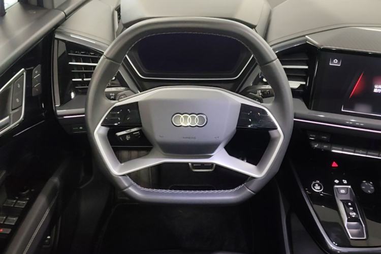Used Audi Q4 e-tron 2024 40 e-tron Boundary Edition Steering Wheel