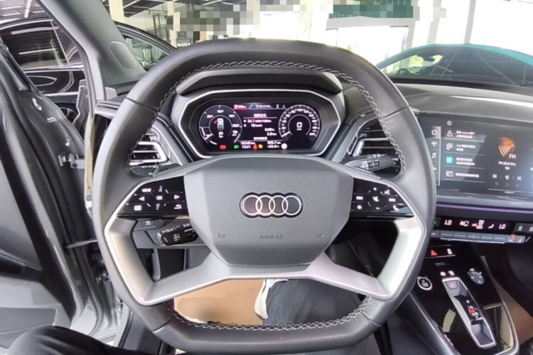 Used Audi Q4 e-tron 2024 40 e-tron Boundary Edition Steering Wheel