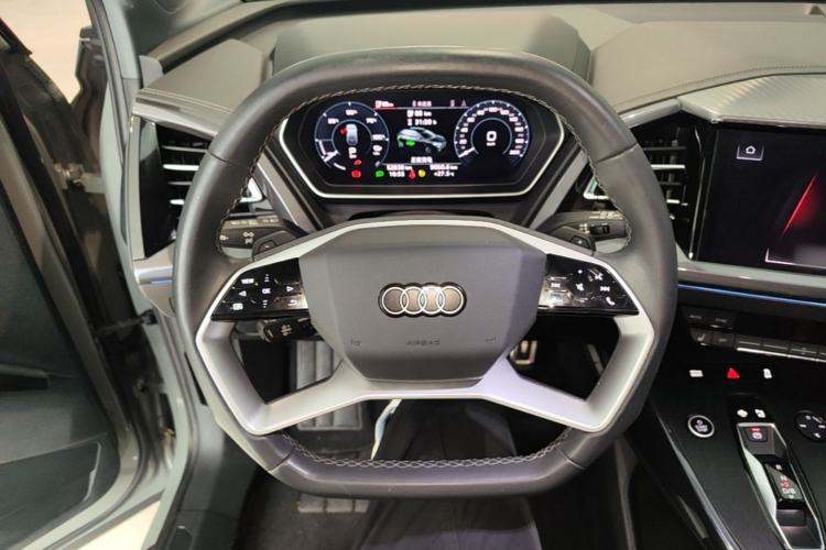Used Audi Q4 e-tron 2024 40 e-tron Boundary Edition Steering Wheel