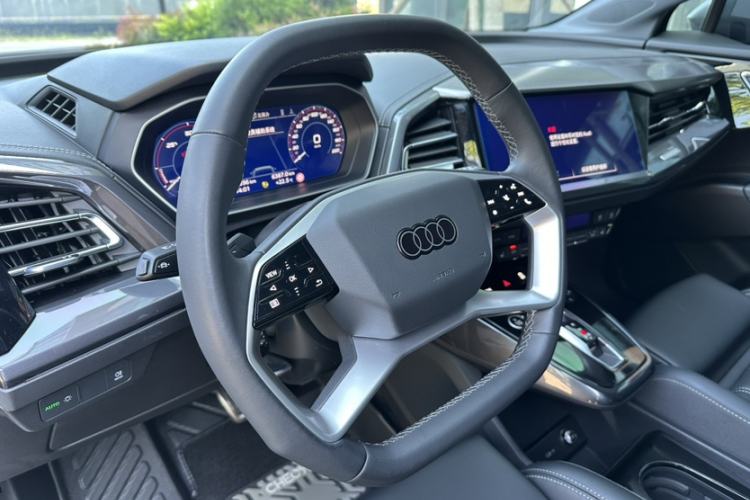 Used Audi Q4 e-tron 2024 40 e-tron Boundary Edition Steering Wheel