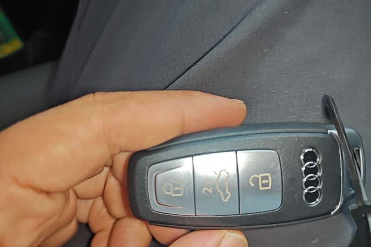 Used Audi Q4 e-tron 2024 40 e-tron Adventure Edition Vehicle Key