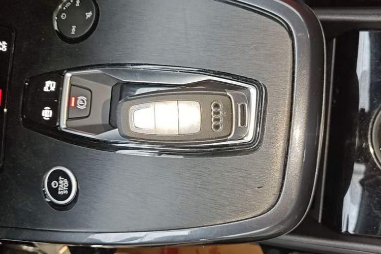 Used Audi Q4 e-tron 2024 40 e-tron Boundary Edition Vehicle Key