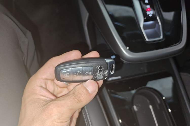 Used Audi Q4 e-tron 2024 40 e-tron Adventure Edition Vehicle Key