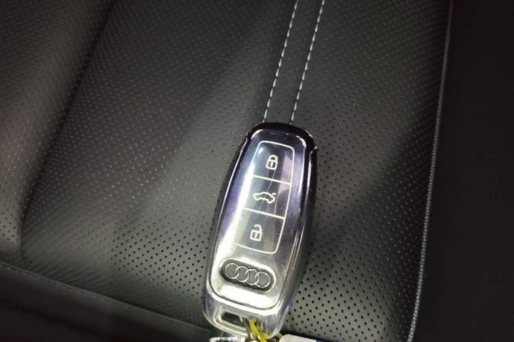 Used Audi Q4 e-tron 2024 40 e-tron Boundary Edition Vehicle Key