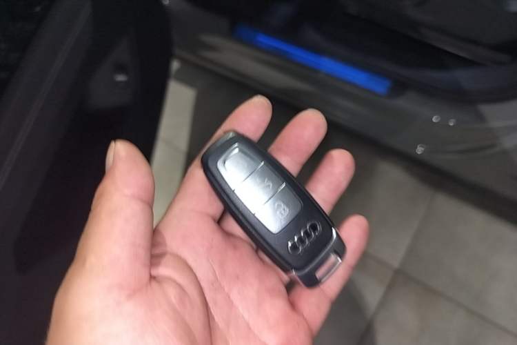 Used Audi Q4 e-tron 2024 40 e-tron Adventure Edition Vehicle Key