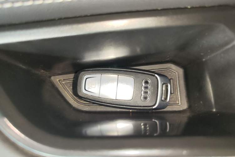 Used Audi Q4 e-tron 2024 40 e-tron Boundary Edition Vehicle Key