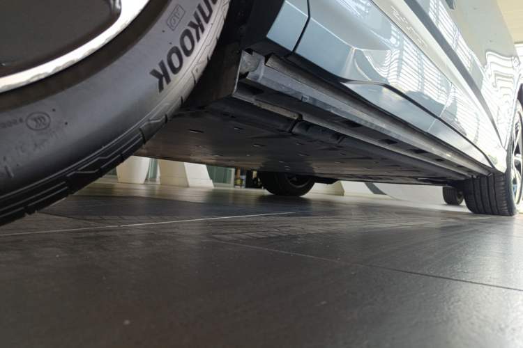 Used Audi Q4 e-tron 2024 40 e-tron Boundary Edition Chassis Rear Right