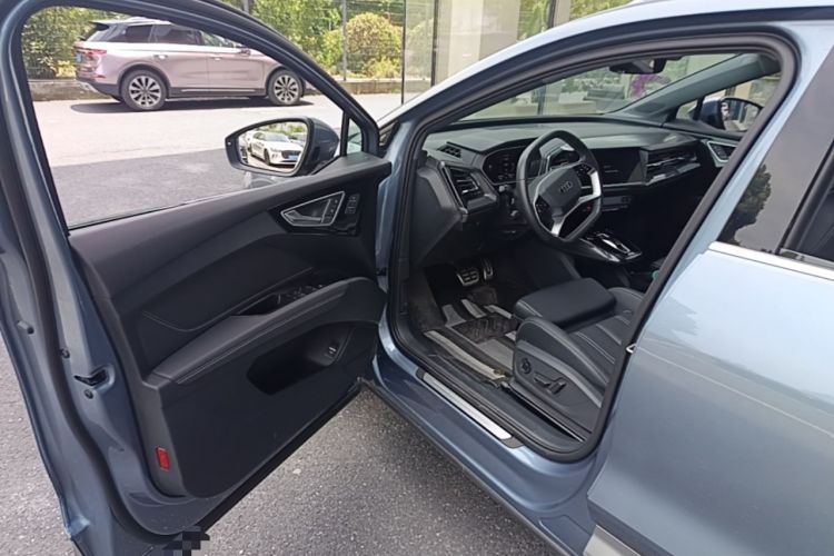 Used Audi Q4 e-tron 2024 40 e-tron Boundary Edition Driver Seat