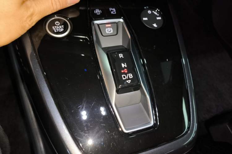 Used Audi Q4 e-tron 2024 40 e-tron Boundary Edition Gear Lever