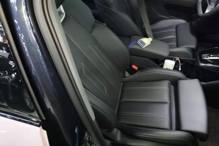 Used Audi Q4 e-tron 2024 40 e-tron Boundary Edition Right Front Seat