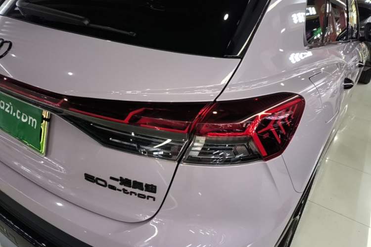 Used Audi Q4 e-tron 2024 40 e-tron Boundary Edition Right Rear Taillight