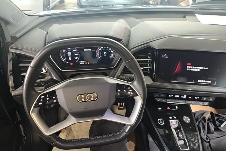 Used Audi Q4 e-tron 2024 40 e-tron Boundary Edition Center Console