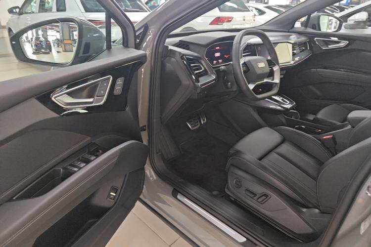 Used Audi Q4 e-tron 2024 40 e-tron Boundary Edition Driver Seat