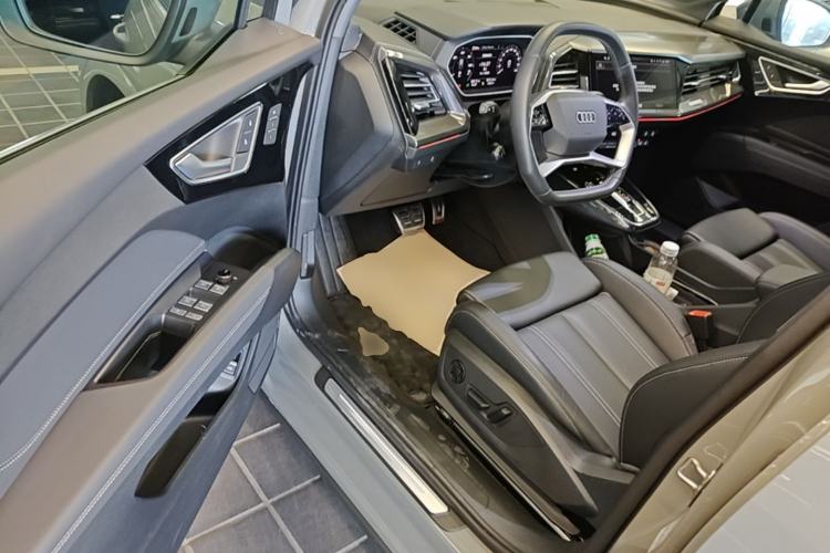 Used Audi Q4 e-tron 2024 40 e-tron Boundary Edition Driver Seat