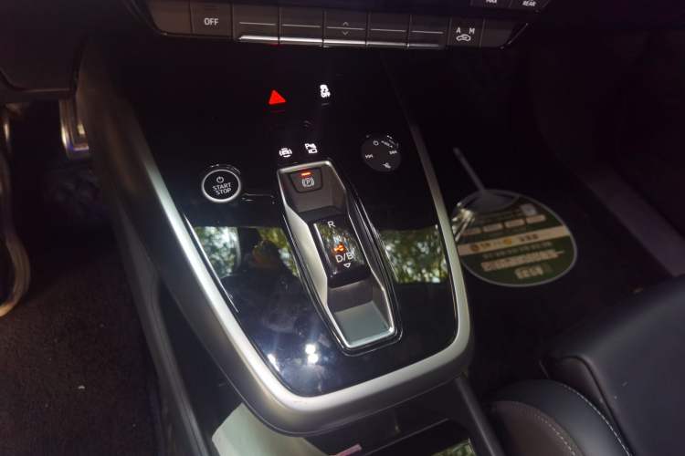 Used Audi Q4 e-tron 2024 40 e-tron Adventure Edition Gear Lever