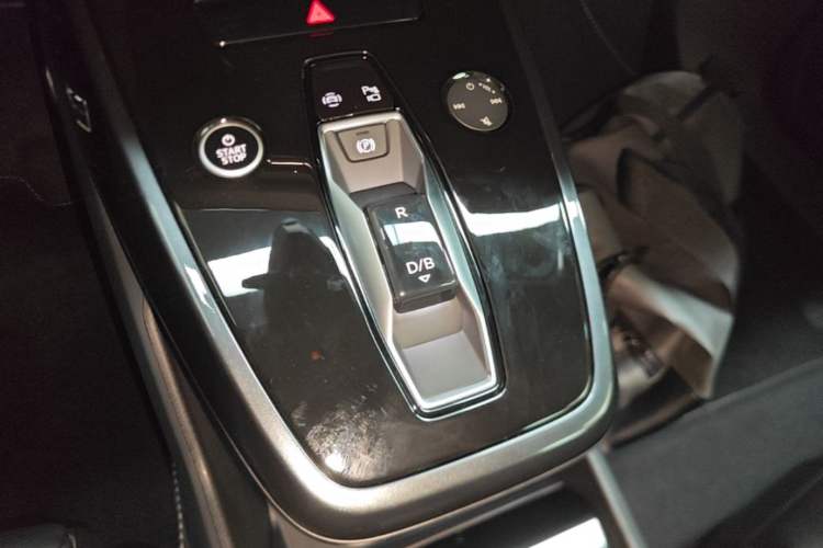 Used Audi Q4 e-tron 2024 40 e-tron Boundary Edition Gear Lever