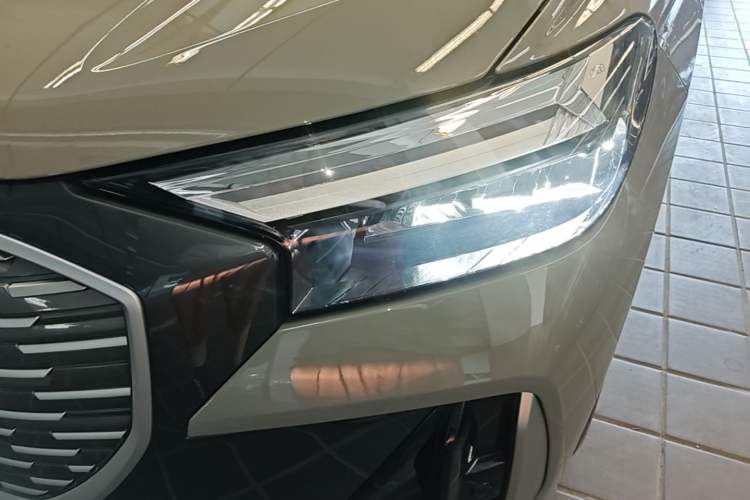 Used Audi Q4 e-tron 2024 40 e-tron Boundary Edition Left Front Headlight