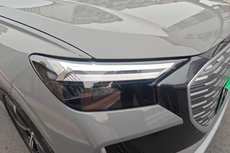 Used Audi Q4 e-tron 2024 40 e-tron Boundary Edition Right Front Headlight
