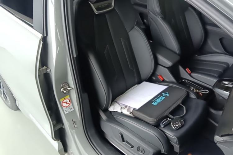 Used Audi Q4 e-tron 2024 40 e-tron Boundary Edition Right Front Seat