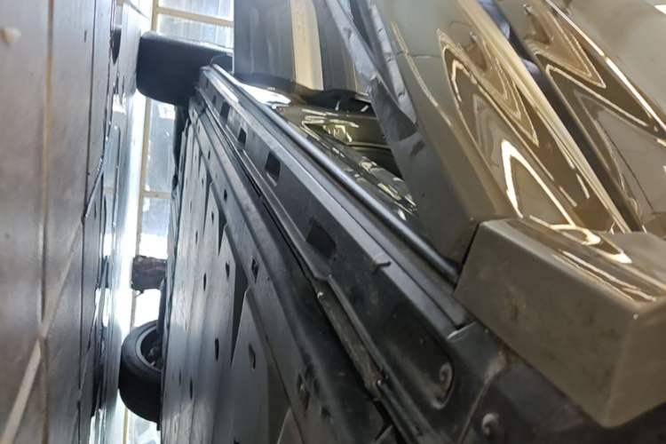Used Audi Q4 e-tron 2024 40 e-tron Boundary Edition Right Side Sill