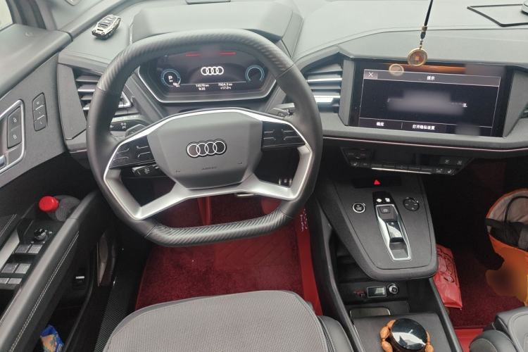Used Audi Q4 e-tron 2024 40 e-tron Boundary Edition Steering Wheel