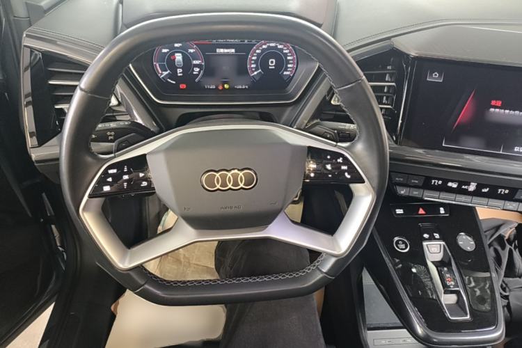 Used Audi Q4 e-tron 2024 40 e-tron Boundary Edition Steering Wheel