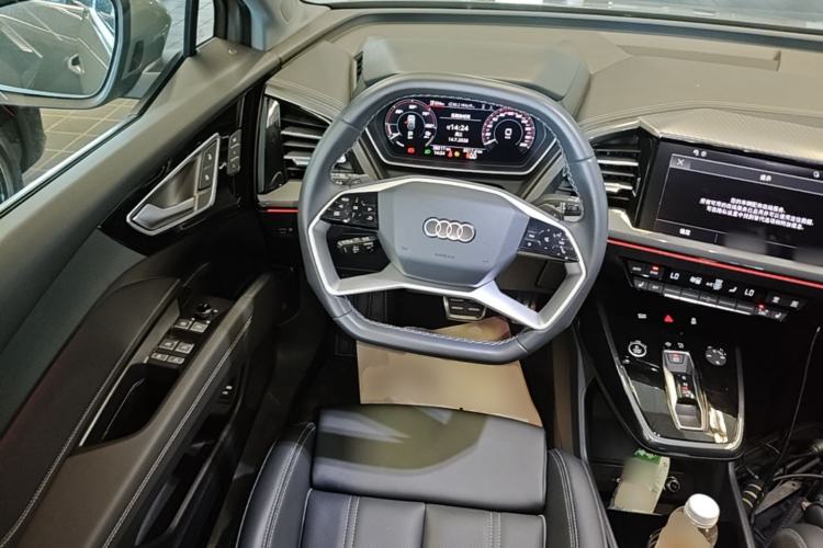 Used Audi Q4 e-tron 2024 40 e-tron Boundary Edition Steering Wheel