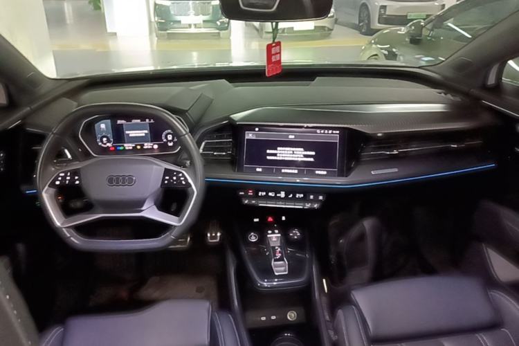 Used Audi Q4 e-tron 2024 40 e-tron Boundary Edition Center Console
