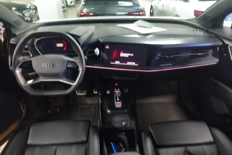 Used Audi Q4 e-tron 2024 40 e-tron Champion Edition Center Console