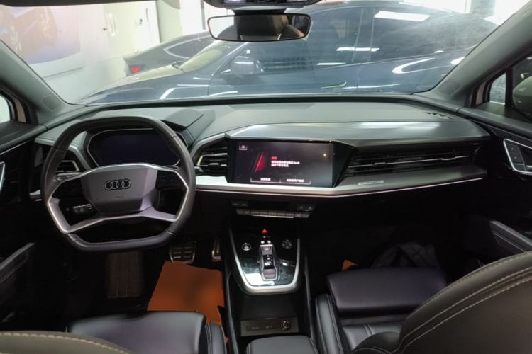 Used Audi Q4 e-tron 2024 40 e-tron Adventure Edition Center Console