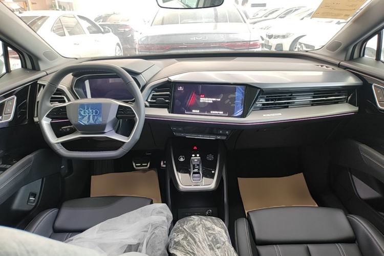 Used Audi Q4 e-tron 2024 40 e-tron Adventure Edition Center Console
