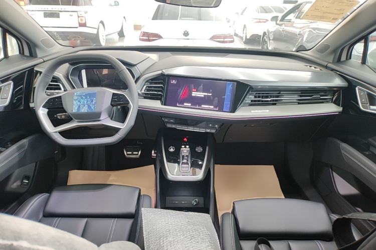 Used Audi Q4 e-tron 2024 40 e-tron Adventure Edition Center Console