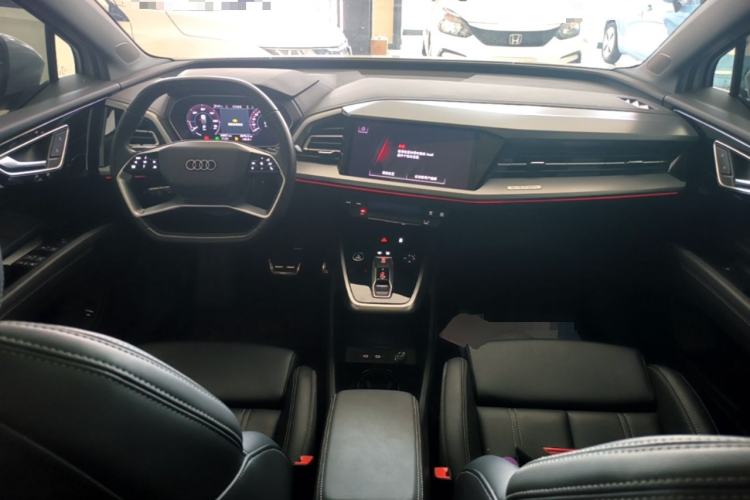 Used Audi Q4 e-tron 2024 40 e-tron Adventure Edition Center Console
