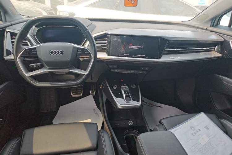 Used Audi Q4 e-tron 2024 40 e-tron Adventure Edition Center Console