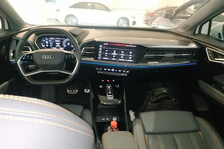 Used Audi Q4 e-tron 2024 40 e-tron Boundary Edition Center Console