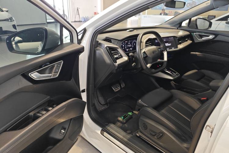 Used Audi Q4 e-tron 2024 40 e-tron Adventure Edition Driver Seat