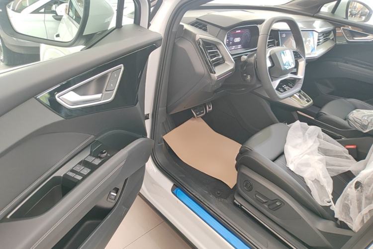 Used Audi Q4 e-tron 2024 40 e-tron Adventure Edition Driver Seat