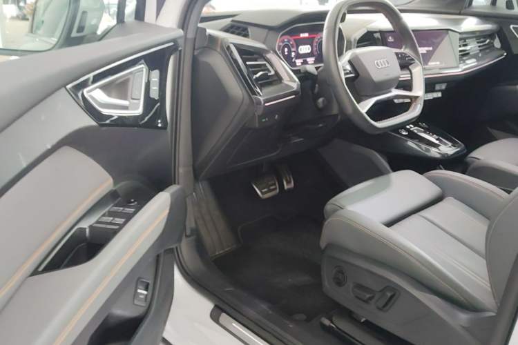 Used Audi Q4 e-tron 2024 40 e-tron Boundary Edition Driver Seat