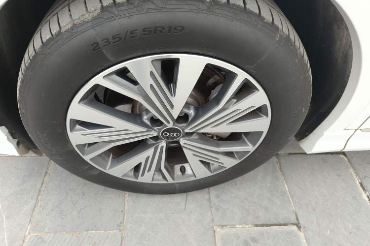 Used Audi Q4 e-tron 2024 40 e-tron Adventure Edition Exterior 4