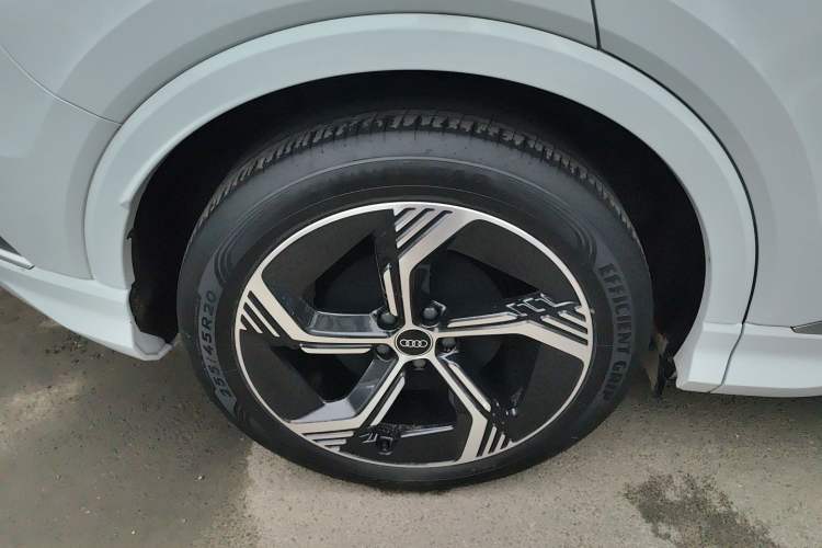 Used Audi Q4 e-tron 2024 40 e-tron Boundary Edition Exterior 5
