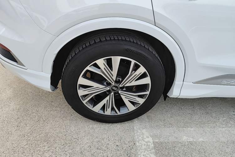 Used Audi Q4 e-tron 2024 40 e-tron Adventure Edition Exterior 5