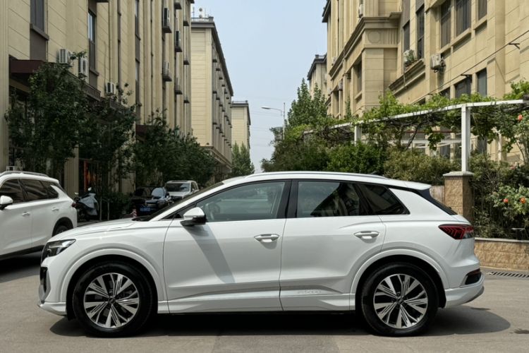 Used Audi Q4 e-tron 2024 40 e-tron Adventure Edition Exterior 5