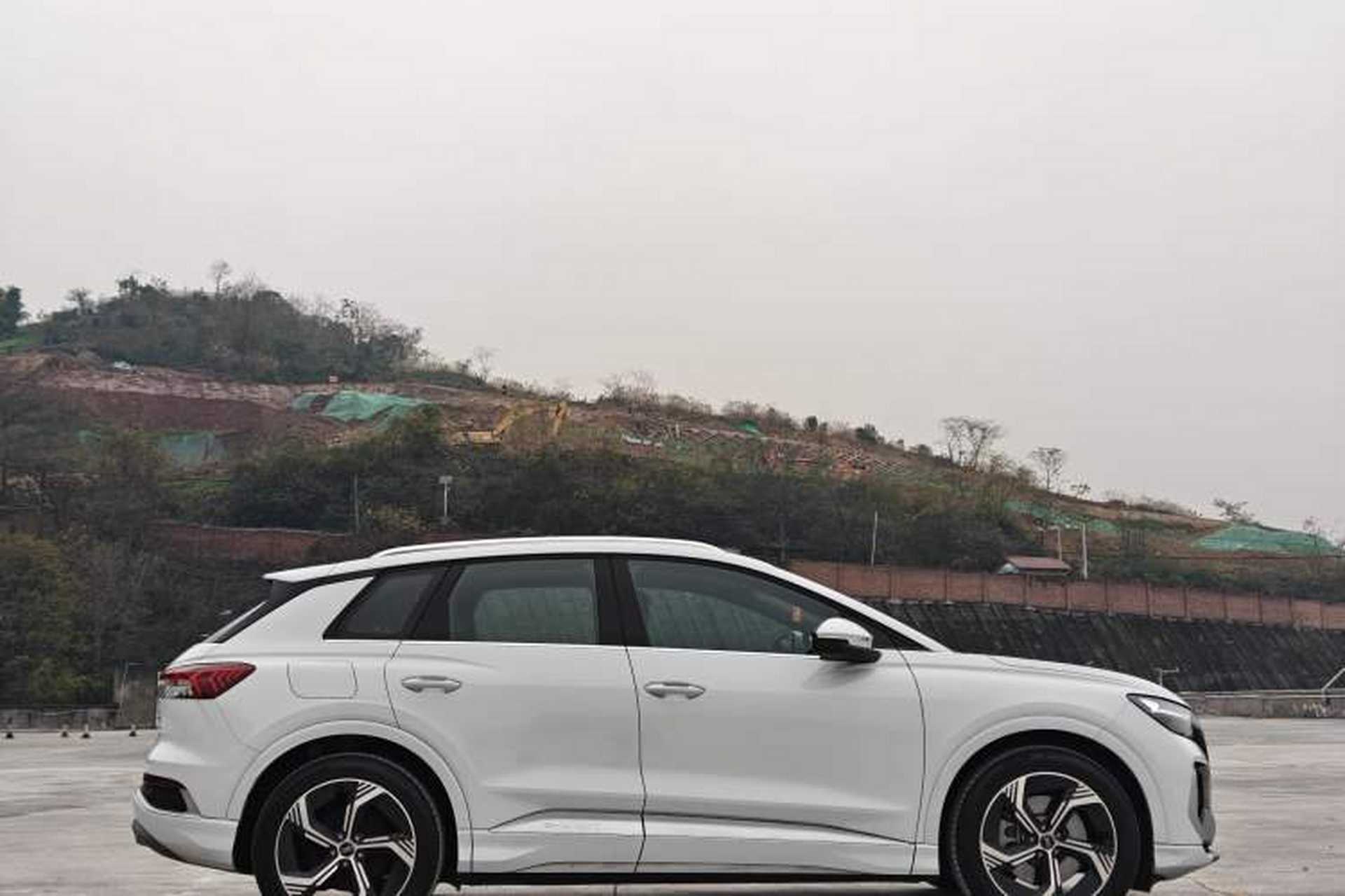 Used Audi Q4 e-tron 2024 40 e-tron Boundary Edition Exterior 6
