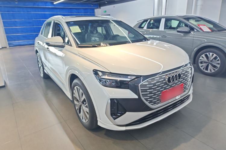 Used Audi Q4 e-tron 2024 40 e-tron Adventure Edition Front Right 45 Deg