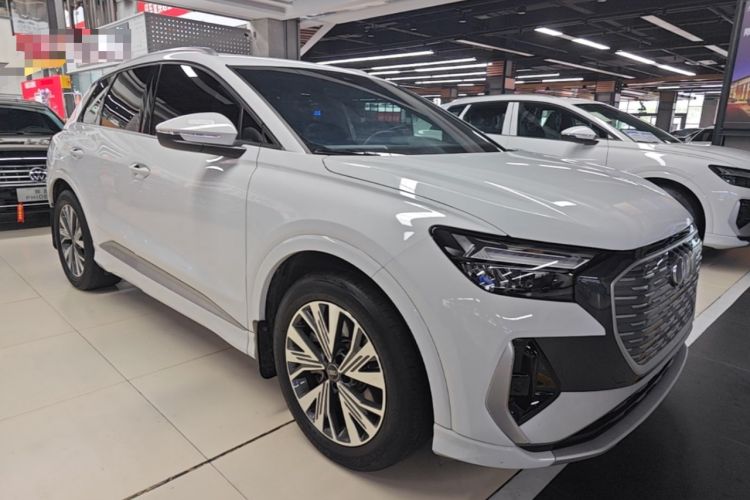 Used Audi Q4 e-tron 2024 40 e-tron Adventure Edition Front Right 45 Deg